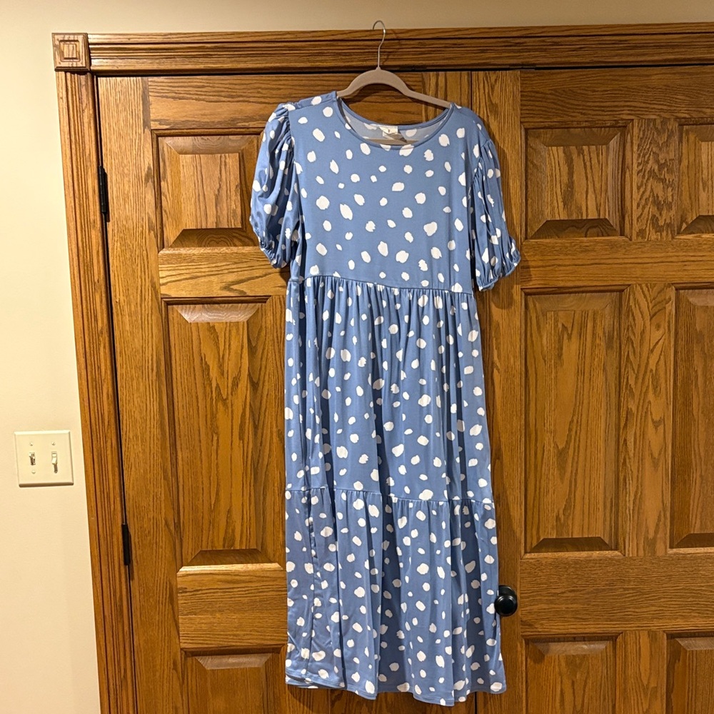 Elegant Blue and White Polka Dot Maxi Dress